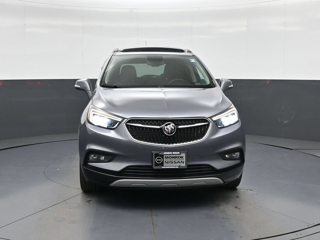 Used 2019 Buick Encore Essence w/ Experience Buick Package AWD/4WD image 2