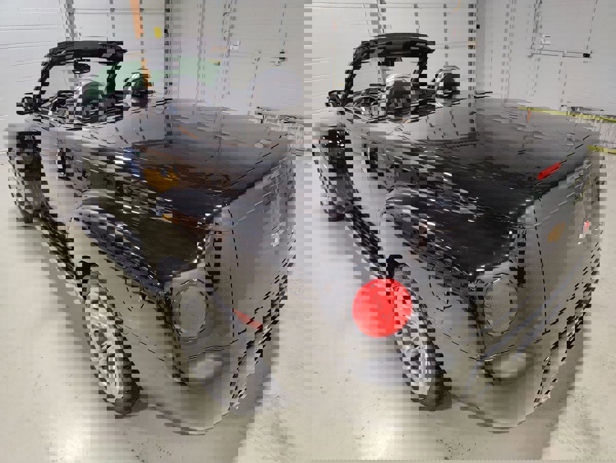 Used 2004 Chevrolet SSR w/ Preferred Equipment Group image 19