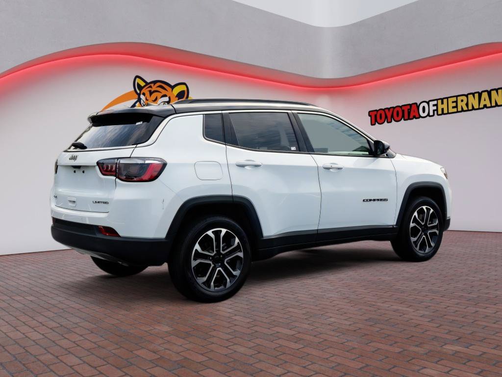 Used 2024 Jeep Compass Limited AWD/4WD image 6