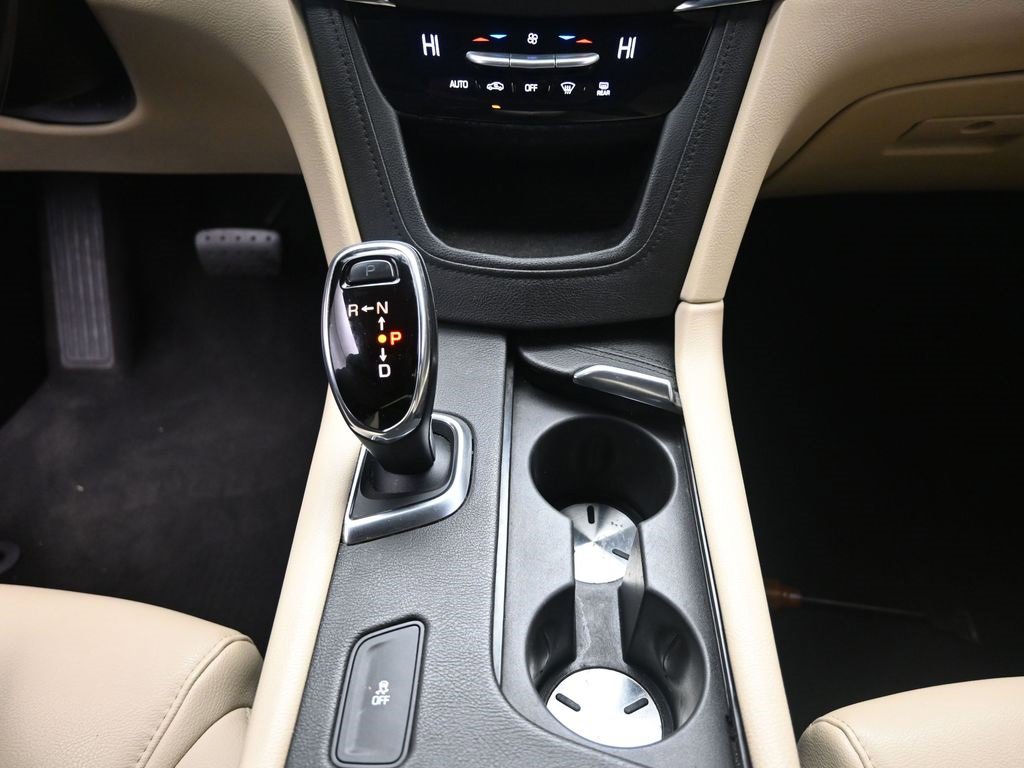 Used 2018 Cadillac XT5 FWD w/ LPO, Wheel Lock Package image 13