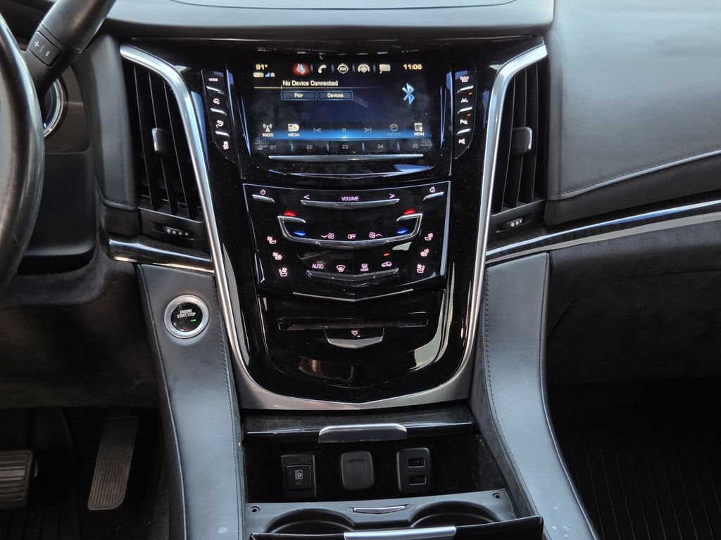 Used 2018 Cadillac Escalade Platinum AWD/4WD image 9