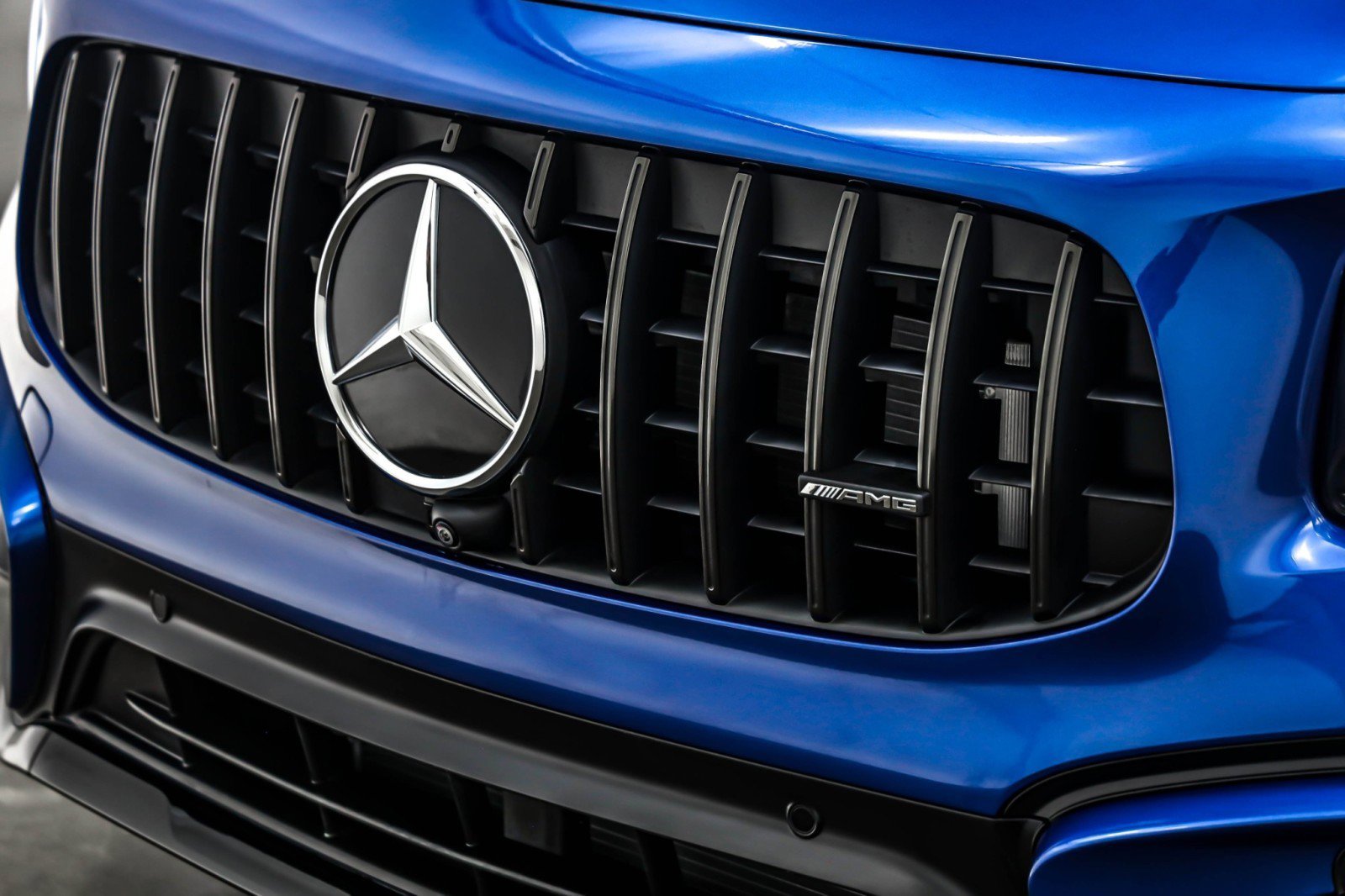 New 2025 Mercedes-Benz GLB 35 AMG 4MATIC image 13