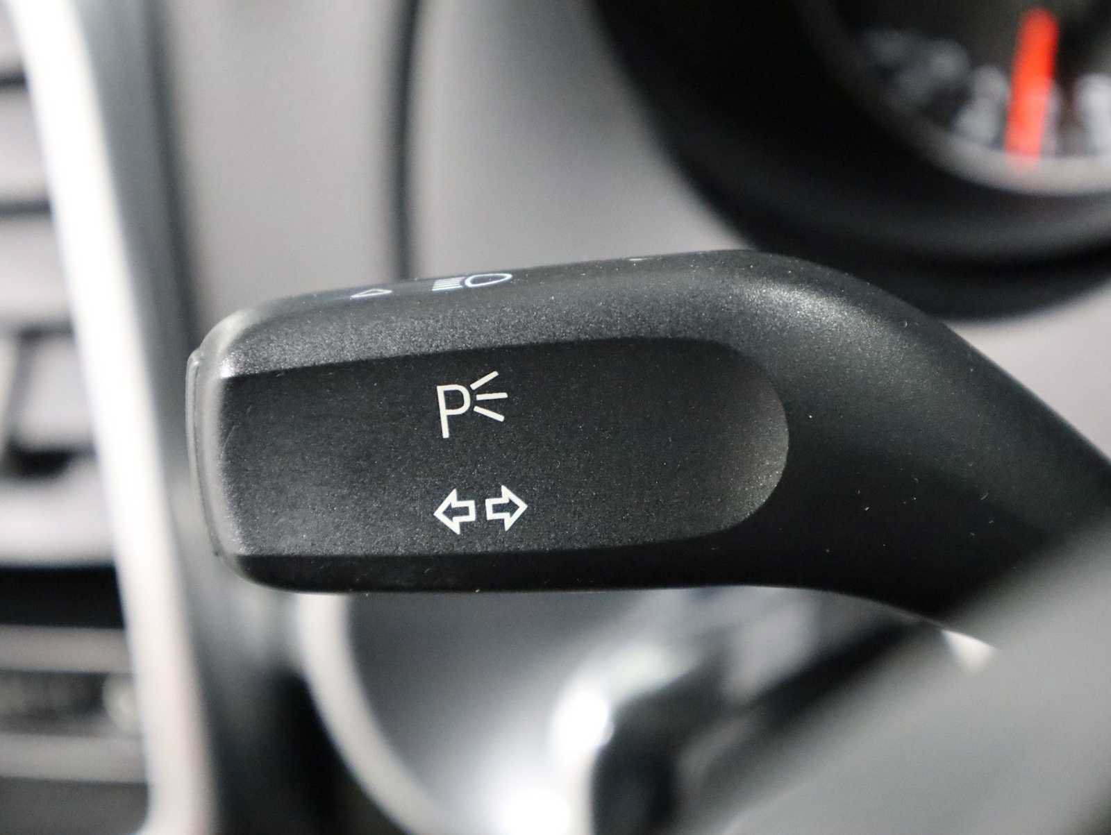 Used 2014 Porsche Cayenne Platinum Edition AWD/4WD image 31