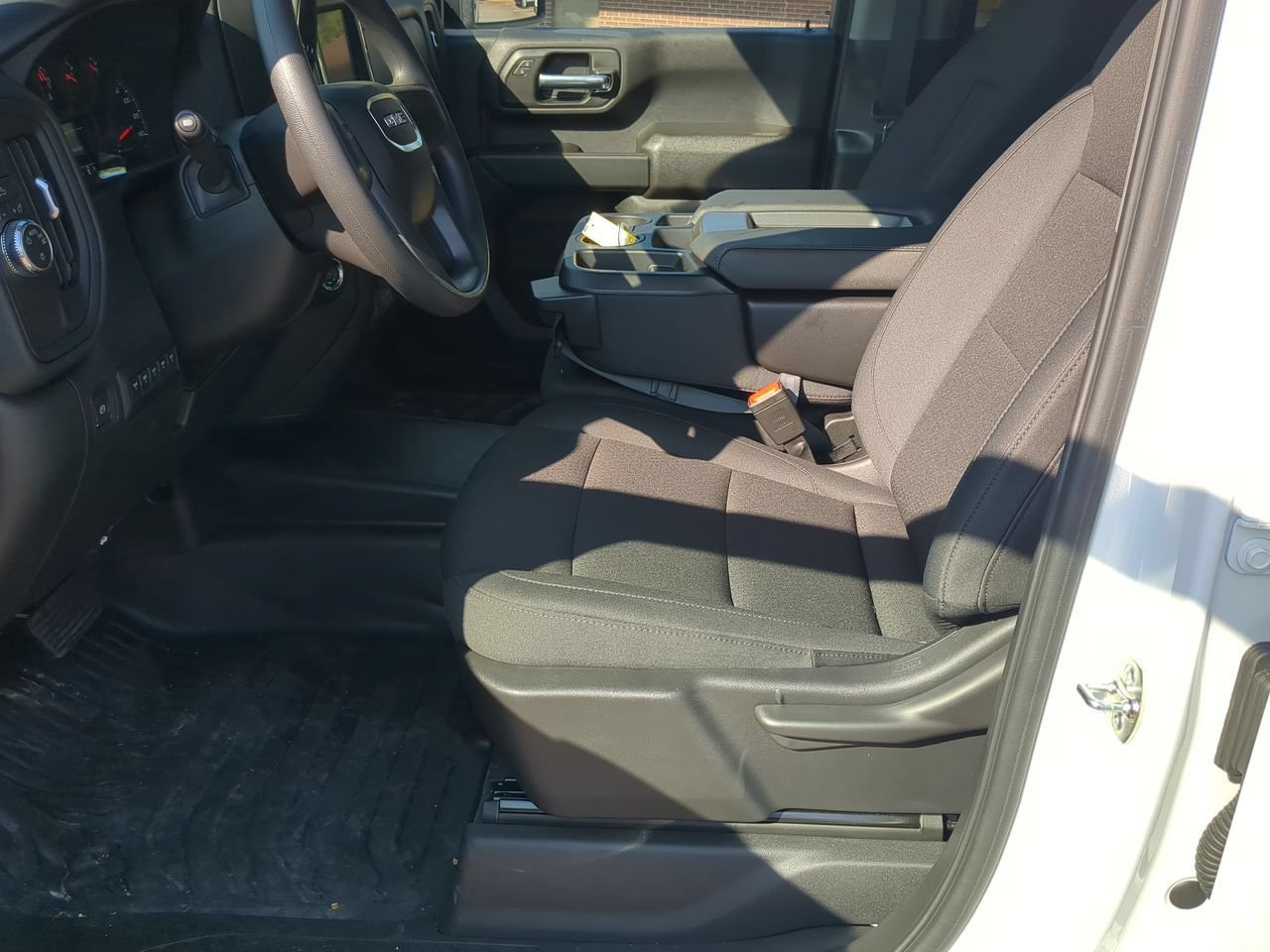 New 2026 GMC Sierra 2500 Pro w/ Convenience Package RWD image 17