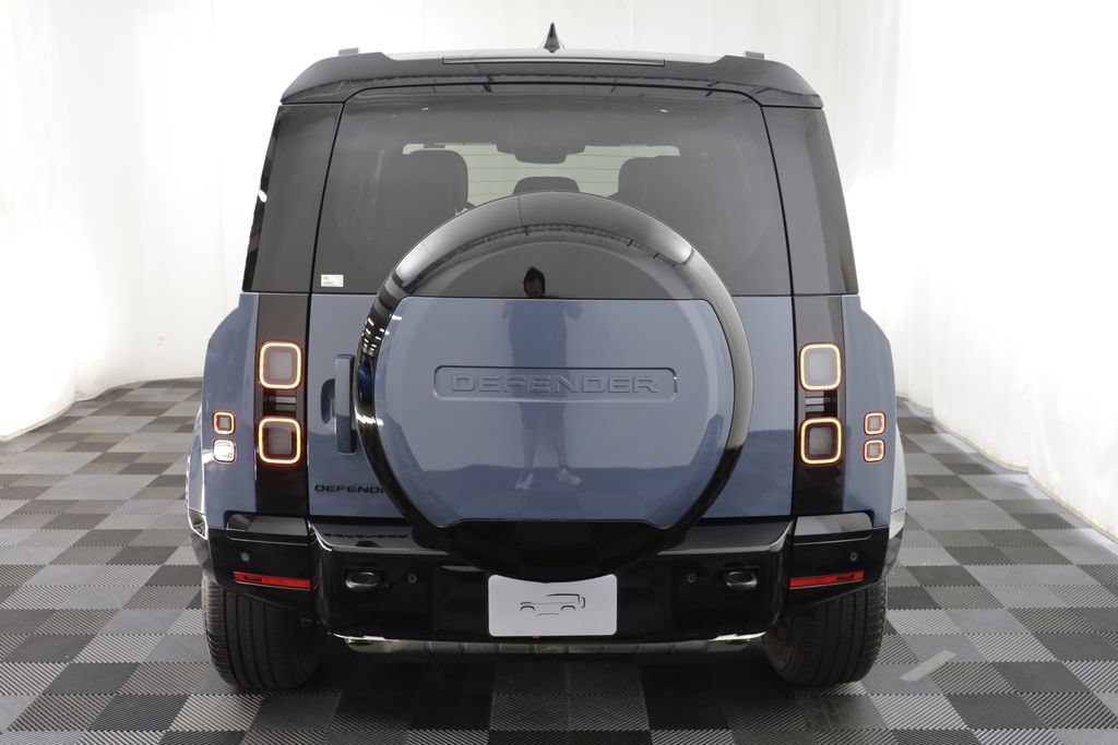 Certified 2026 Land Rover Defender 110 X-Dynamic SE AWD/4WD image 17