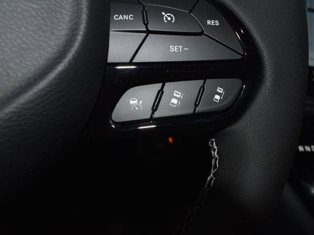 New 2026 Chrysler Pacifica Select w/ S Appearance Package FWD image 21