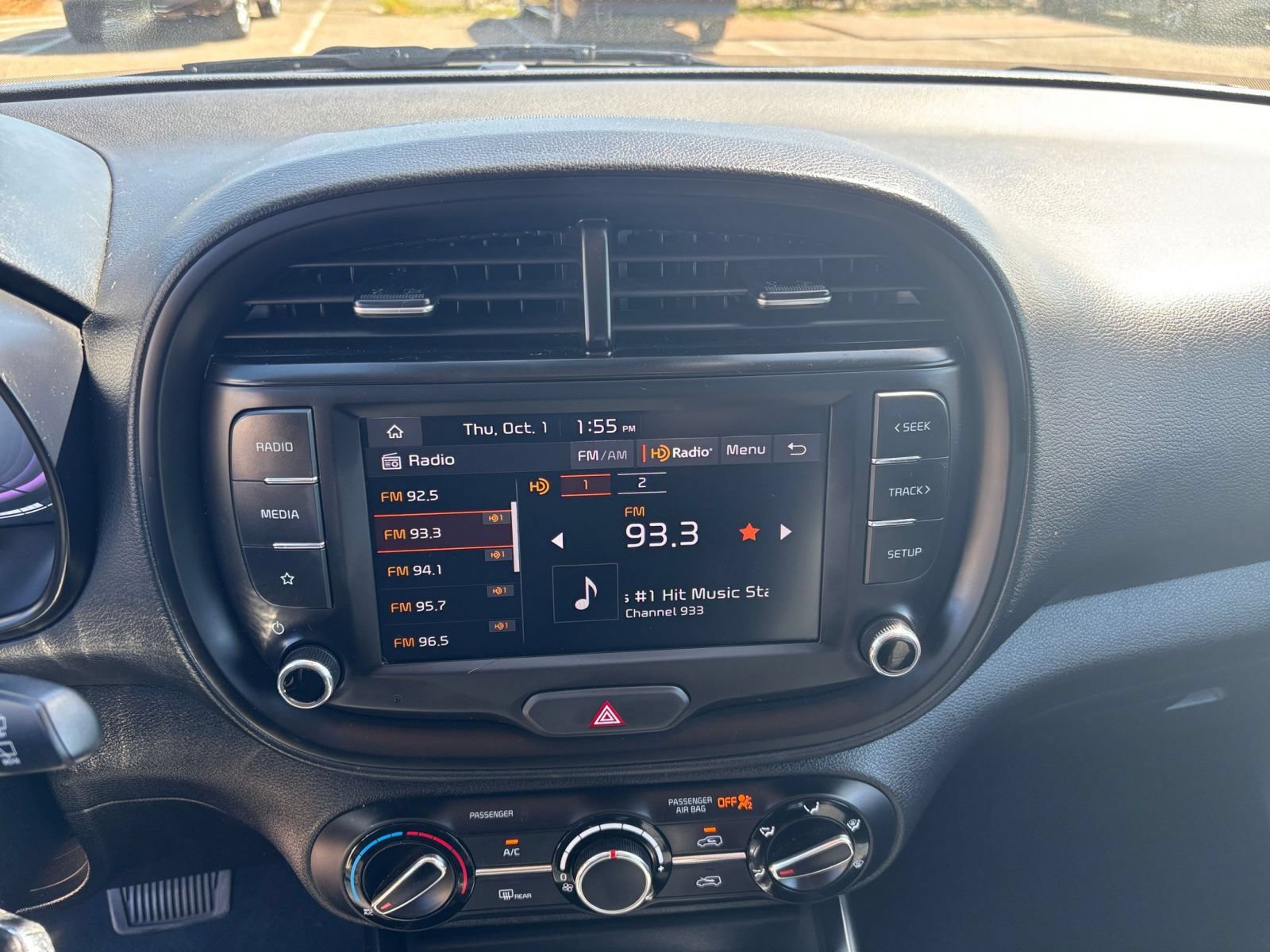 Used 2025 Kia Soul LX w/ LX Technology Package FWD image 19