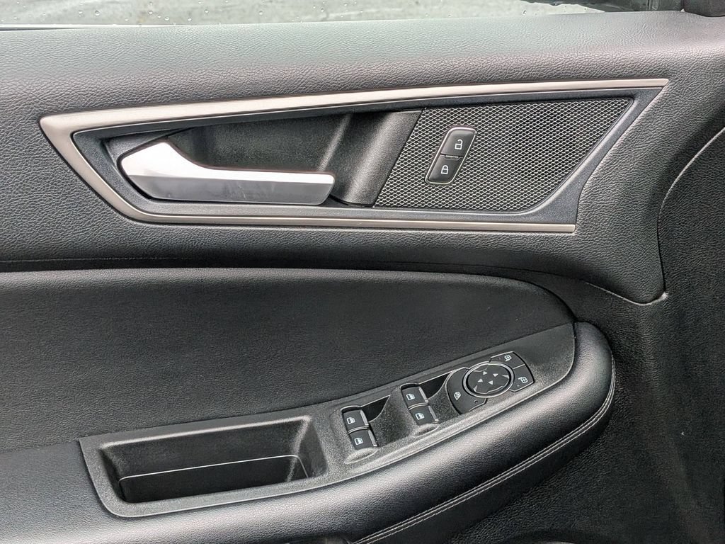 Used 2022 Ford Edge SEL w/ Convenience Package AWD/4WD image 12