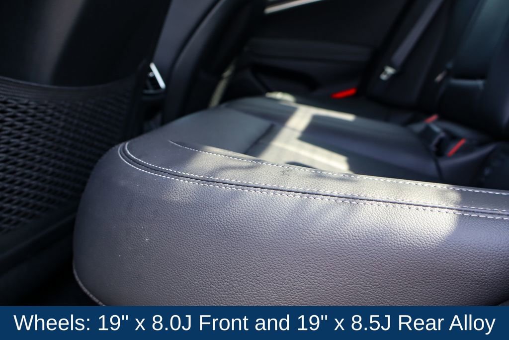 Used 2026 Genesis G70 2.5T image 13