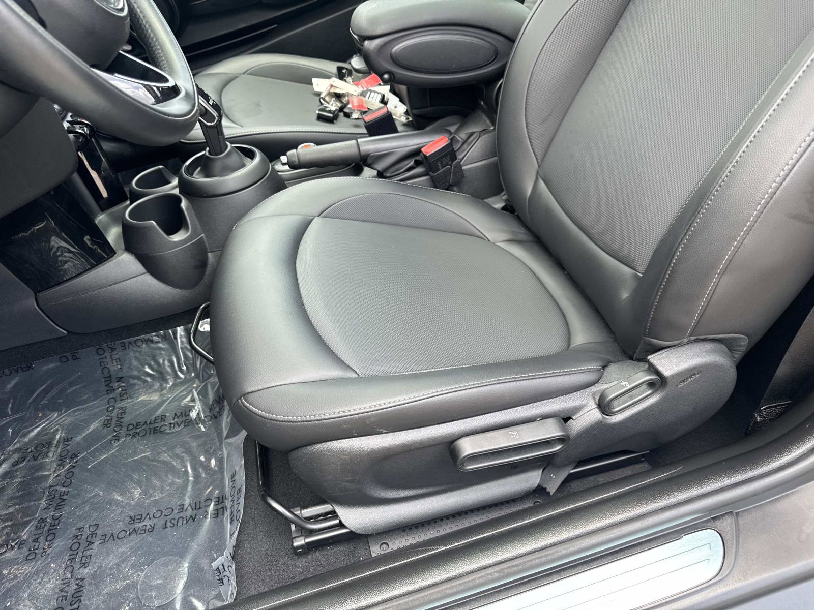 Used 2021 MINI Cooper 2-Door Hardtop FWD image 10