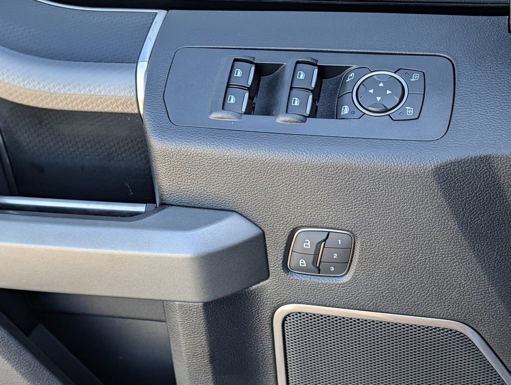 Used 2018 Ford F150 Raptor w/ Equipment Group 802A Luxury image 28