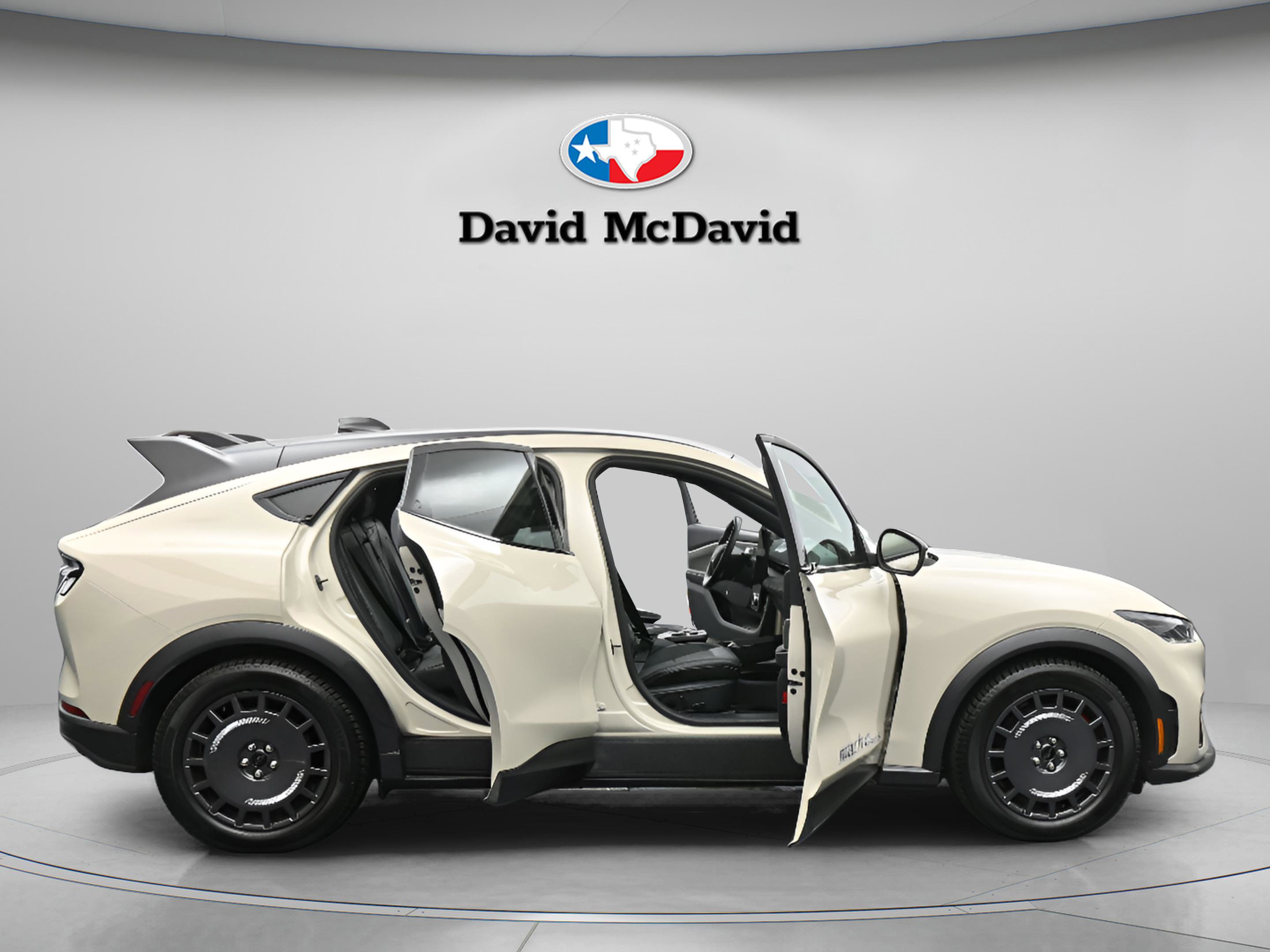 Used 2025 Ford Mustang Mach-E GT image 21