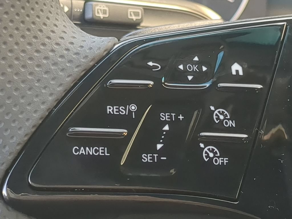 Used 2025 Mercedes-Benz Sprinter 2500 image 11