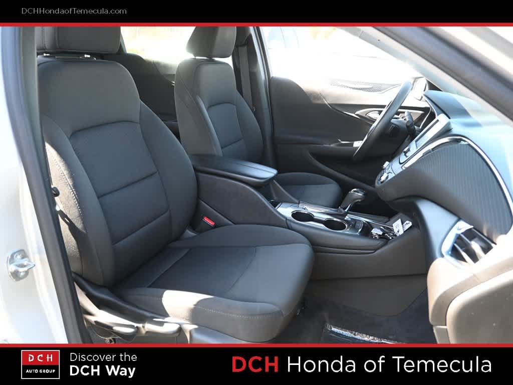 Used 2018 Chevrolet Malibu Hybrid FWD image 21
