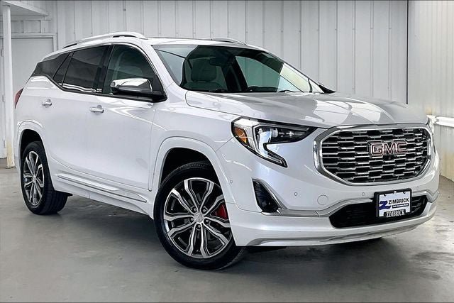 Used 2020 GMC Terrain Denali w/ GMC Pro Grade Package AWD/4WD image 35