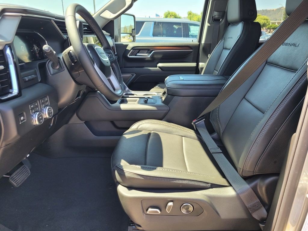 New 2026 GMC Sierra 2500 Denali w/ Denali Reserve Package AWD/4WD image 11
