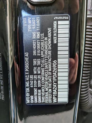 Used 2023 Porsche Cayenne Platinum Edition image 27