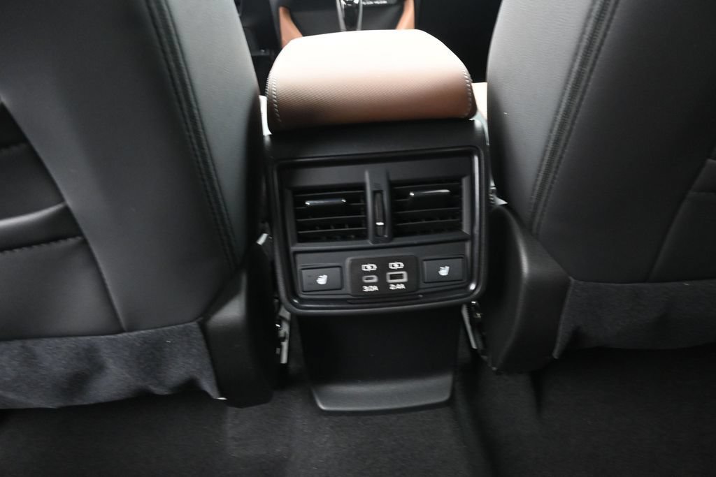 Used 2025 Subaru Forester Touring w/ Popular Package - Touring AWD/4WD image 22