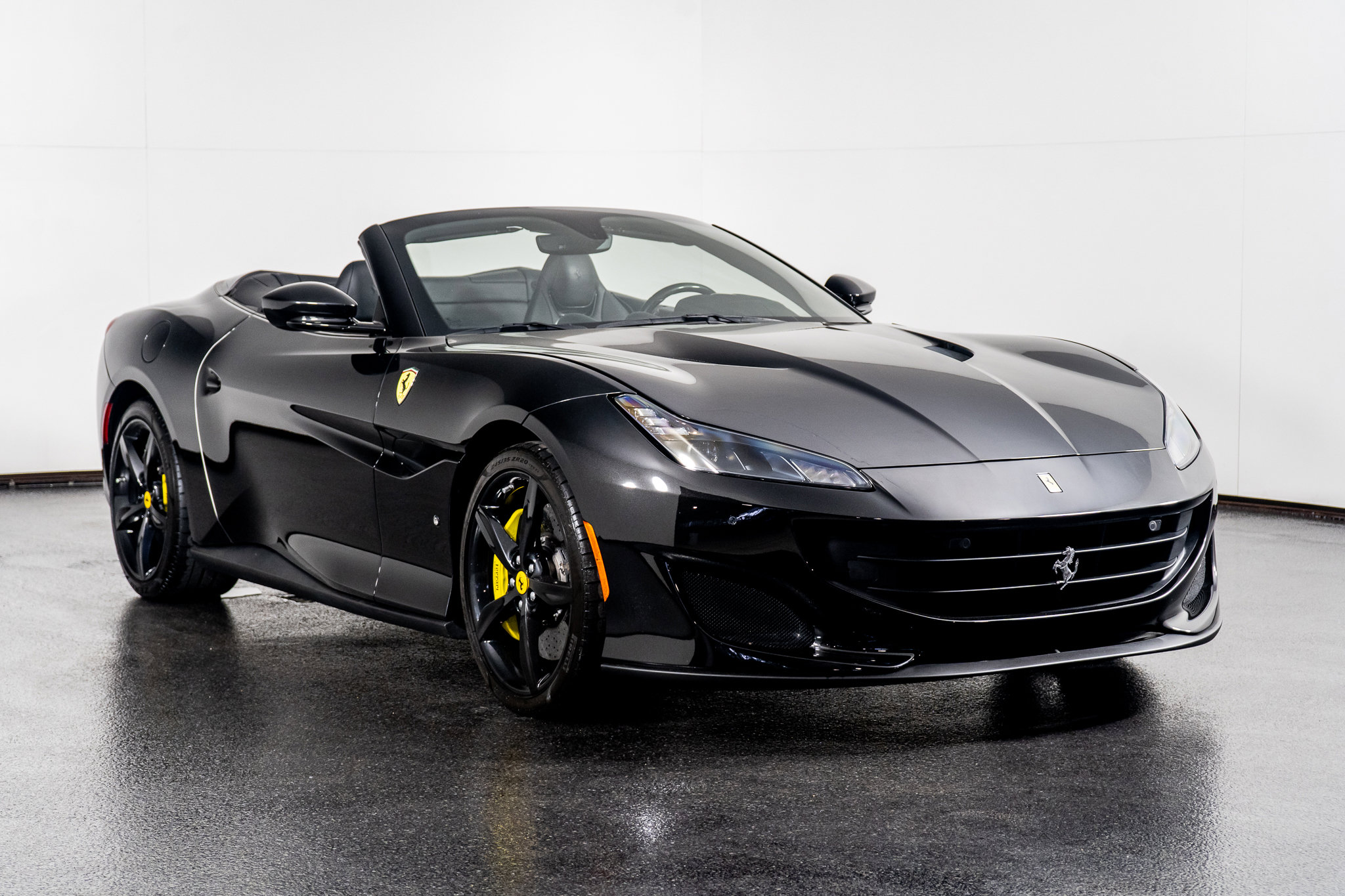 Used 2019 Ferrari Portofino image 5