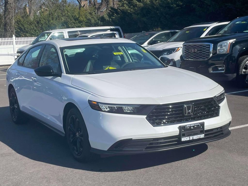 Certified 2025 Honda Accord SE image 1