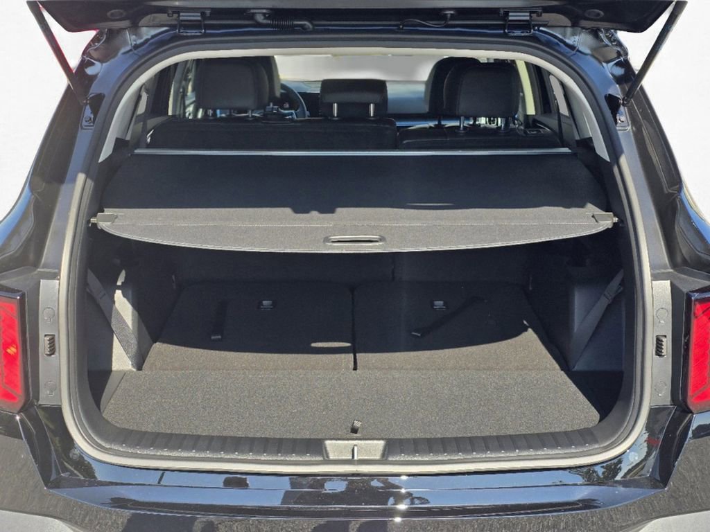 Certified 2025 Kia Sorento S w/ Panoramic Sunroof Package image 10