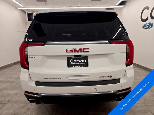 Used 2025 GMC Yukon XL AT4 w/ AT4 Premium Plus Package AWD/4WD image 4
