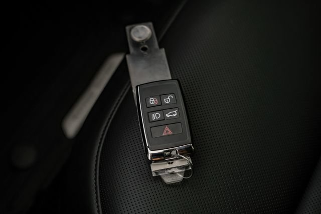 New 2026 Land Rover Range Rover SE AWD/4WD image 73