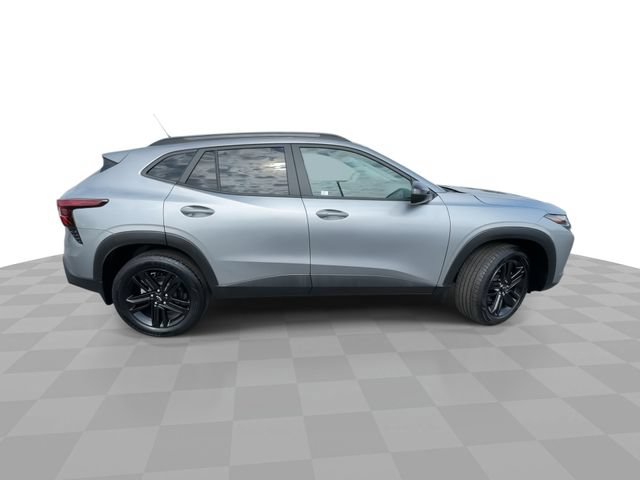 Used 2025 Chevrolet Trax ACTIV w/ Sunroof Package FWD image 9