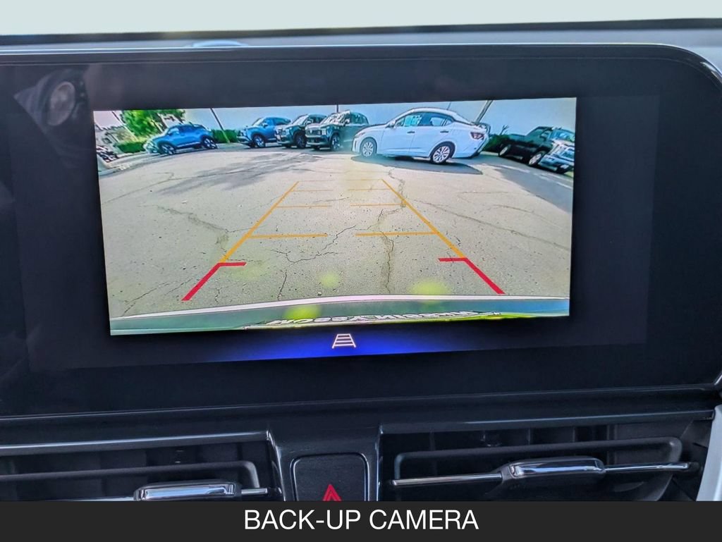 Used 2025 Chevrolet TrailBlazer LT AWD/4WD image 18