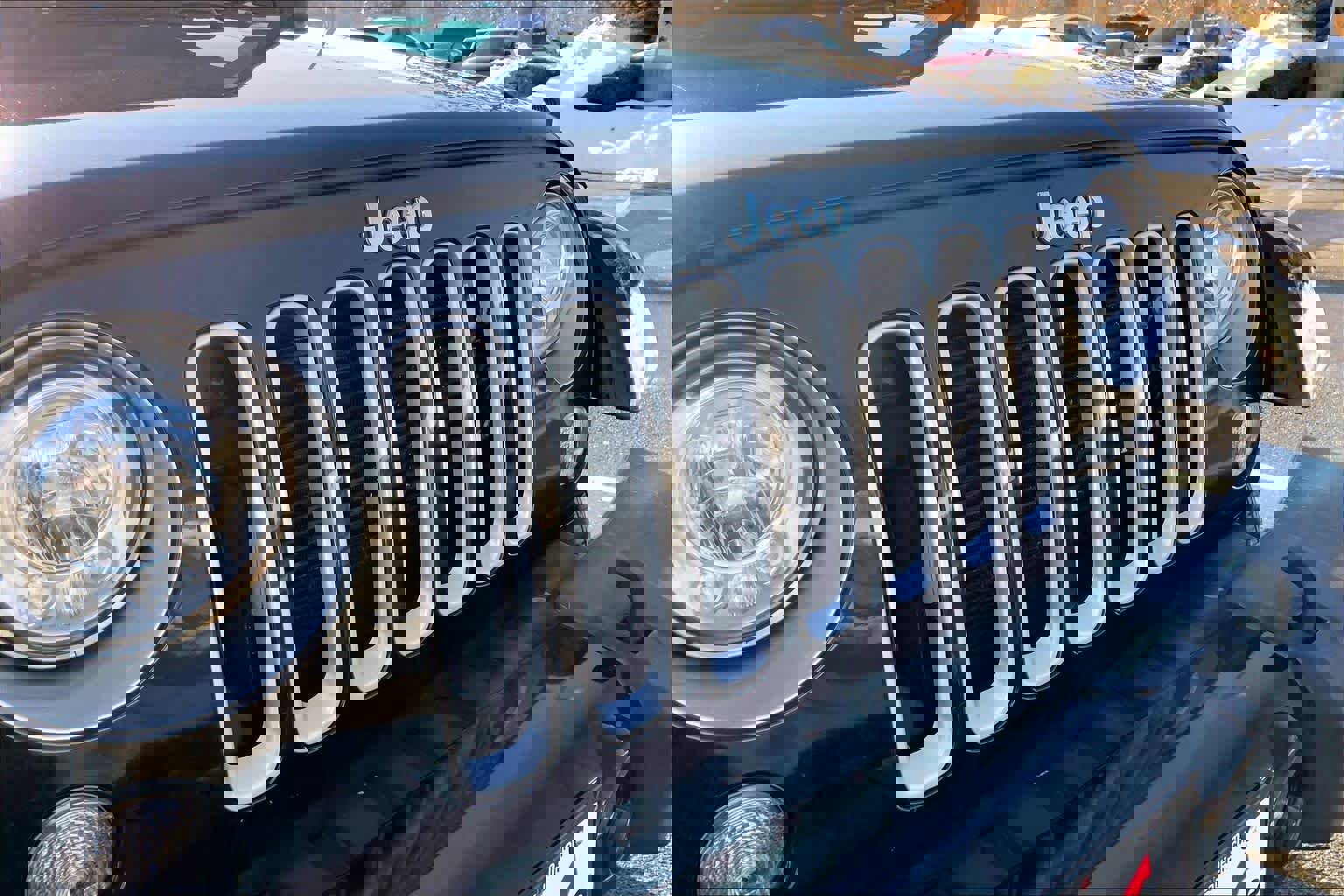 Used 2017 Jeep Wrangler Unlimited Sahara w/ Connectivity Group image 29