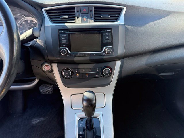 Used 2015 Nissan Sentra SV FWD image 13