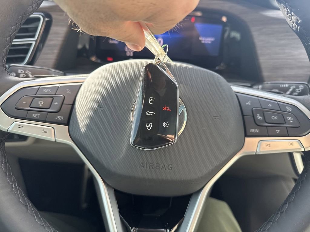 New 2025 Volkswagen Atlas SEL Premium R-Line image 30