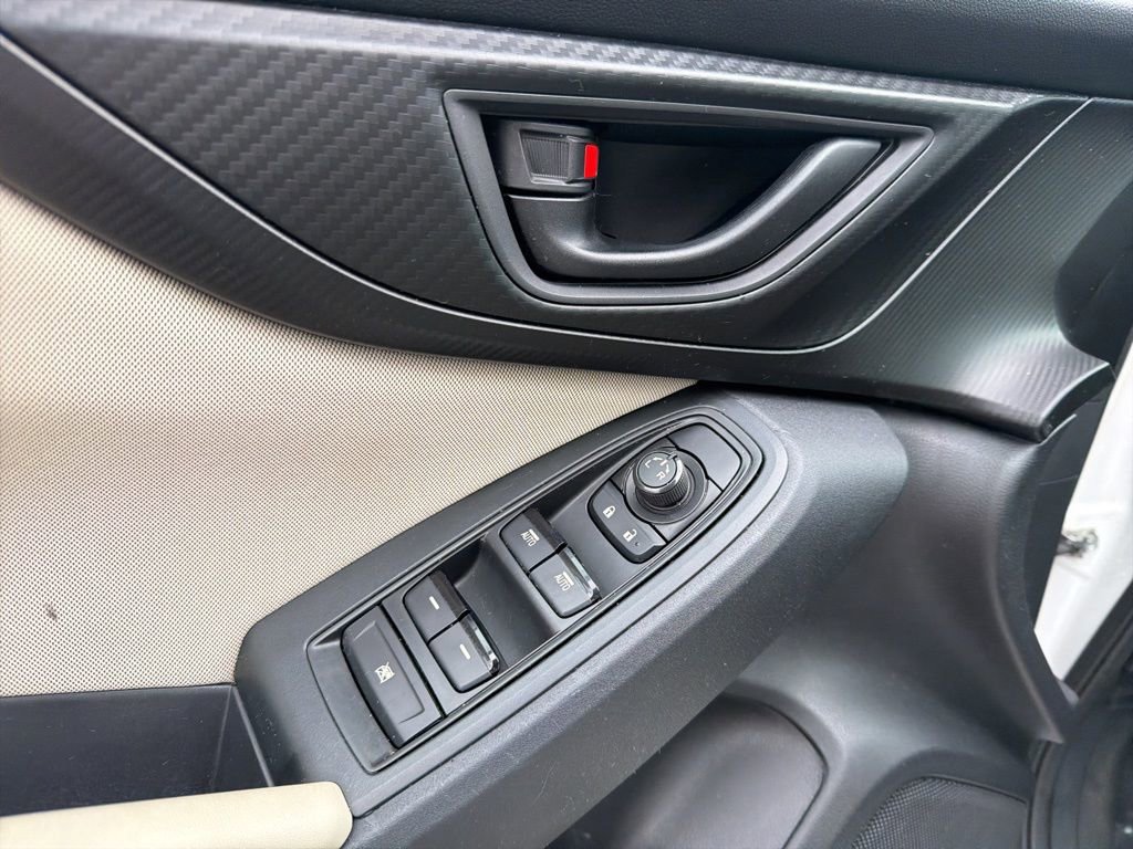 Used 2017 Subaru Impreza 2.0i Premium image 13