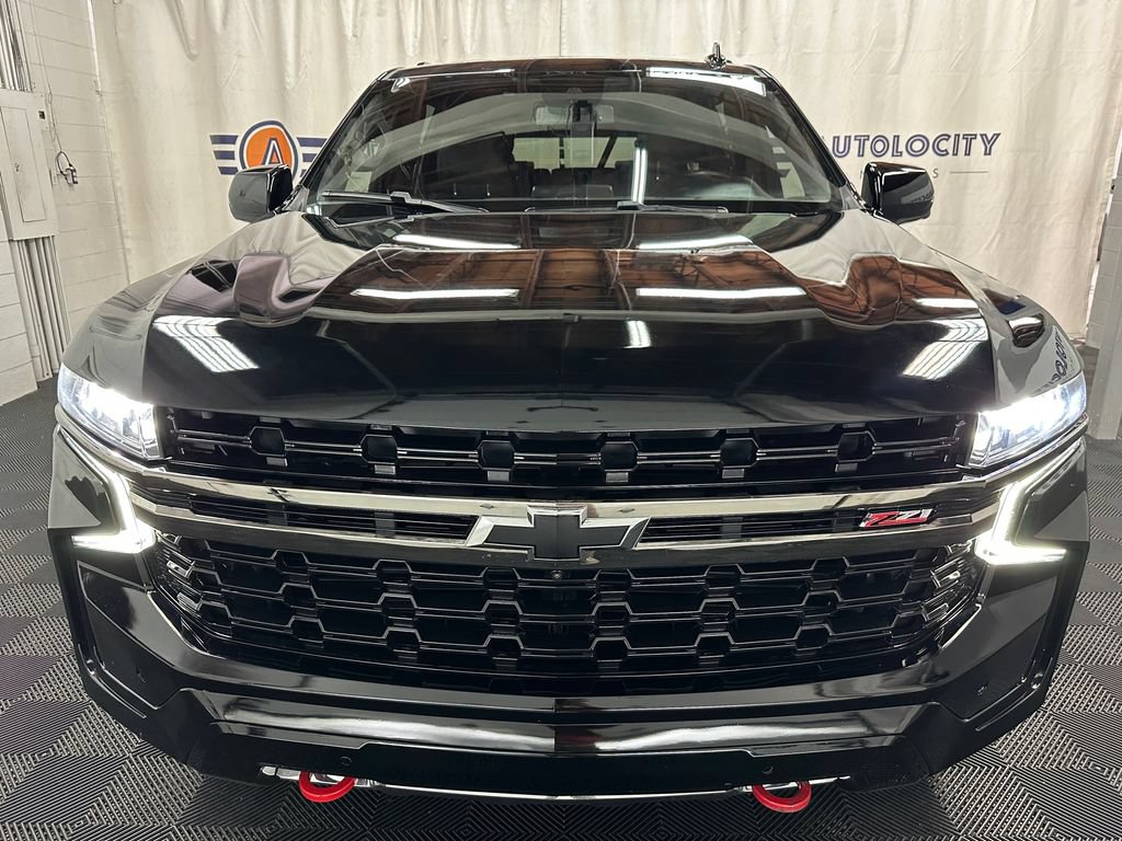 Used 2023 Chevrolet Suburban Z71 w/ Luxury Package AWD/4WD image 4