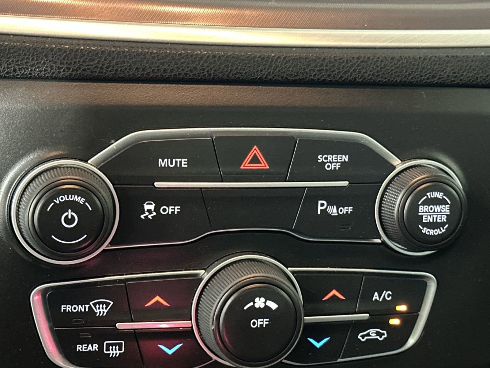 Used 2021 Dodge Charger SXT RWD image 18