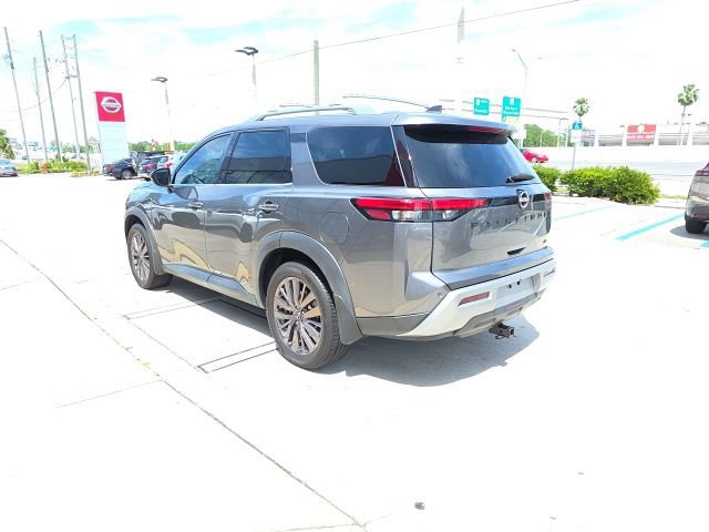 Used 2023 Nissan Pathfinder SL w/ SL Premium Package image 6