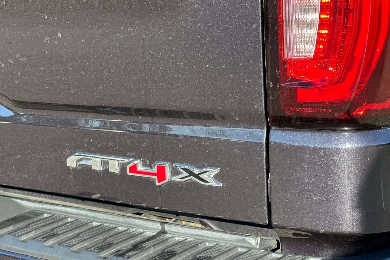 Used 2022 GMC Sierra 1500 AT4X image 32