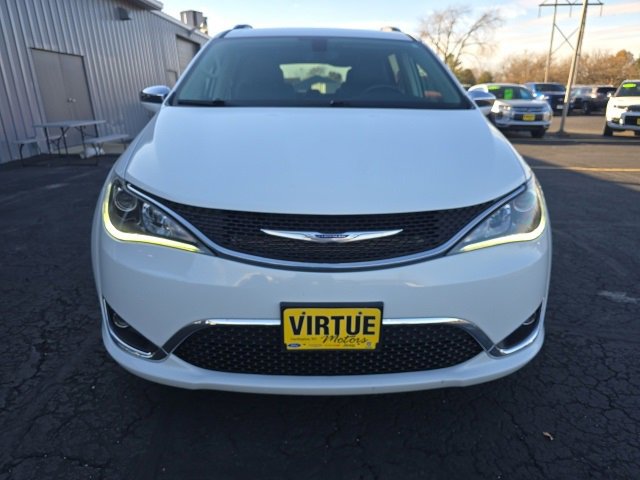 Used 2020 Chrysler Pacifica Limited image 2