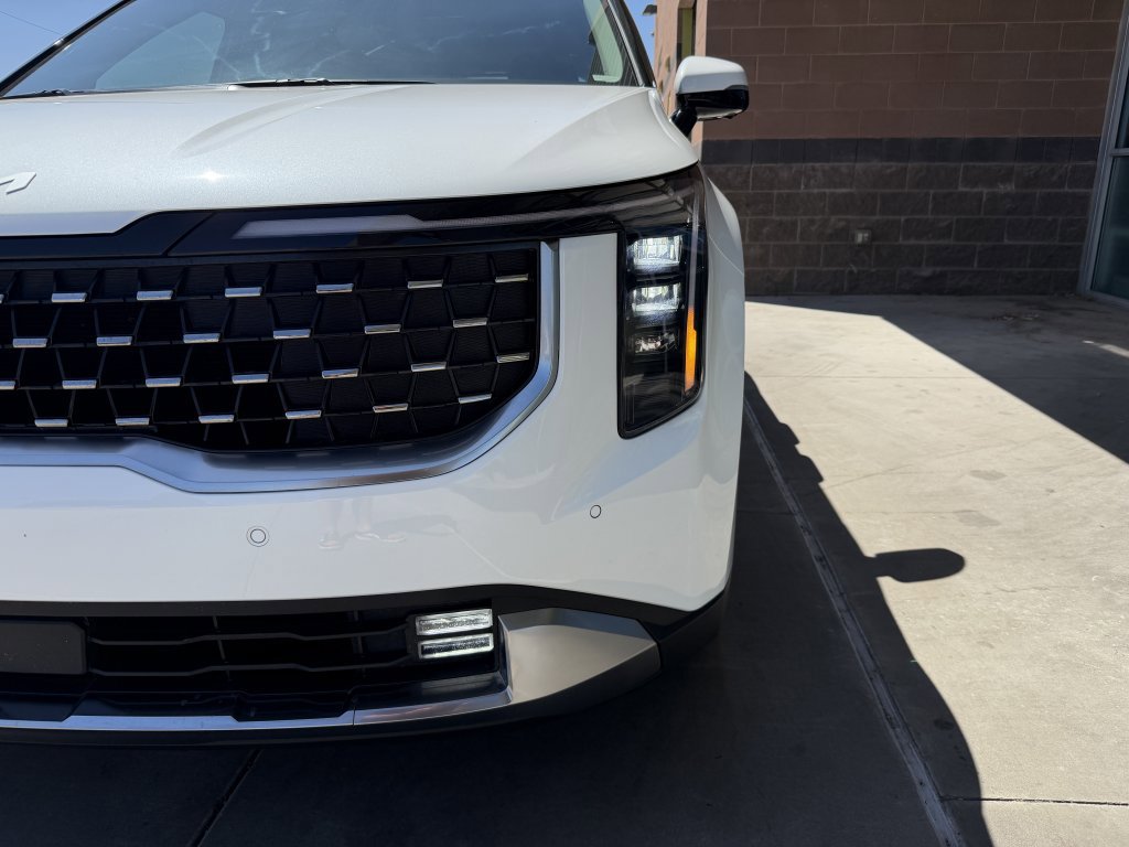 Used 2026 Kia Carnival SX FWD image 11