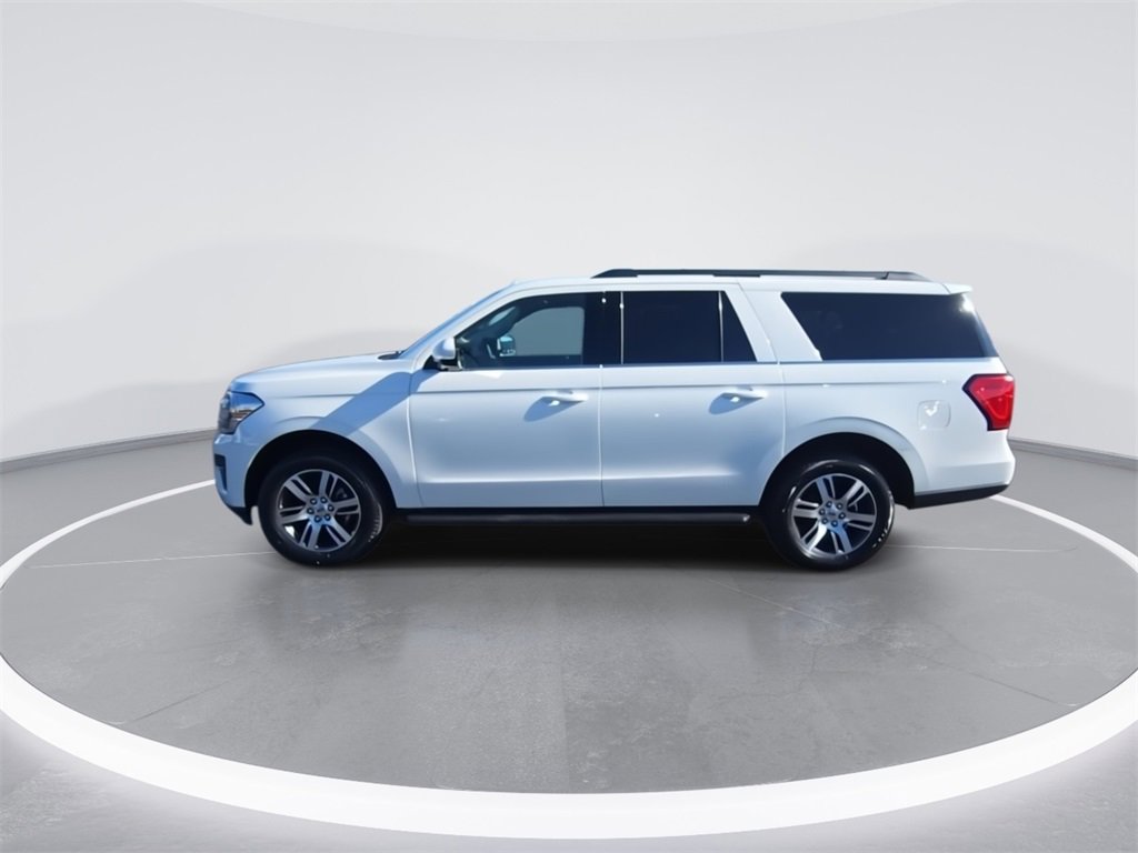Used 2024 Ford Expedition Max XLT image 5