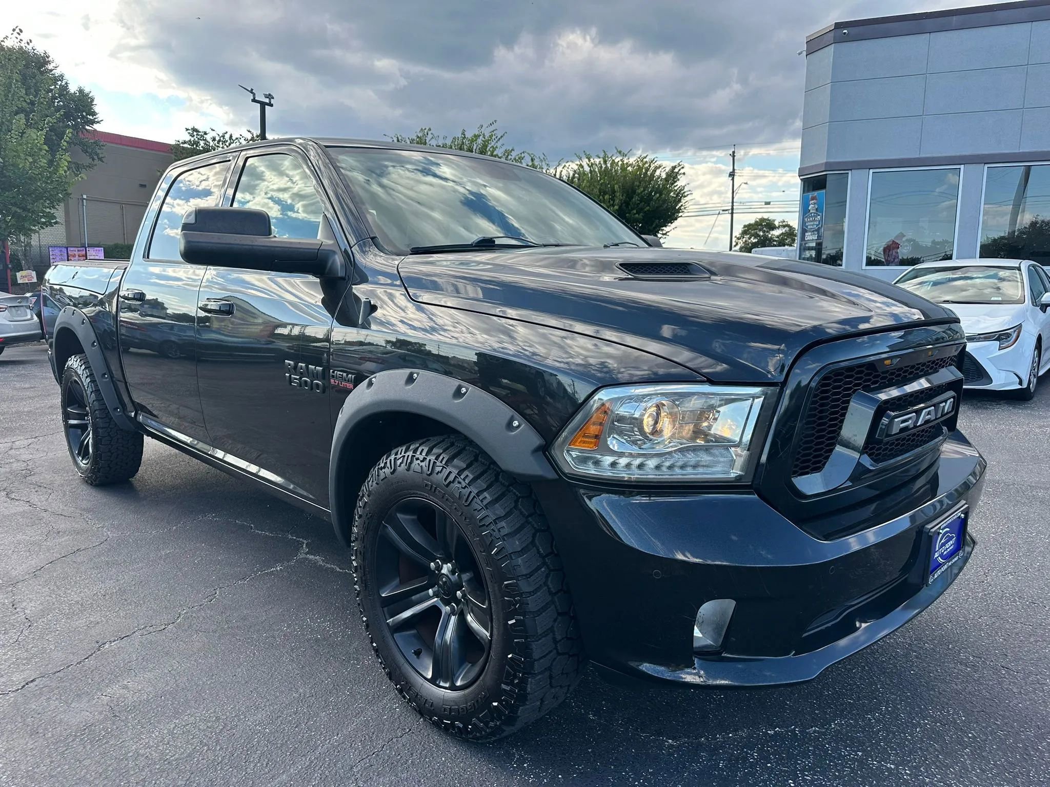 Used 2015 RAM 1500 Sport w/ Black Ram 1500 Sport Group image 3