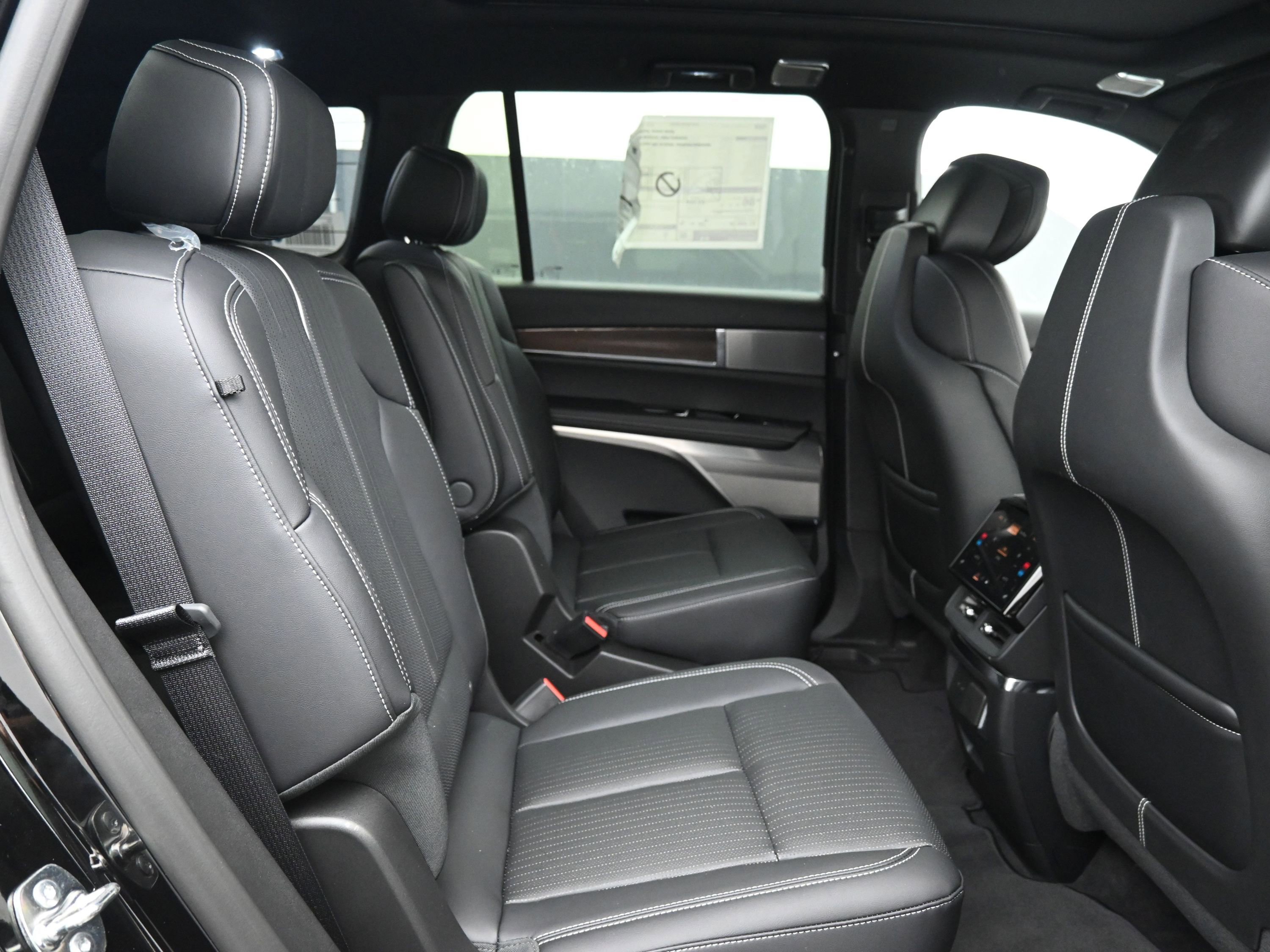 New 2026 Cadillac Vistiq Luxury w/ LPO, Floor Liner Package image 12