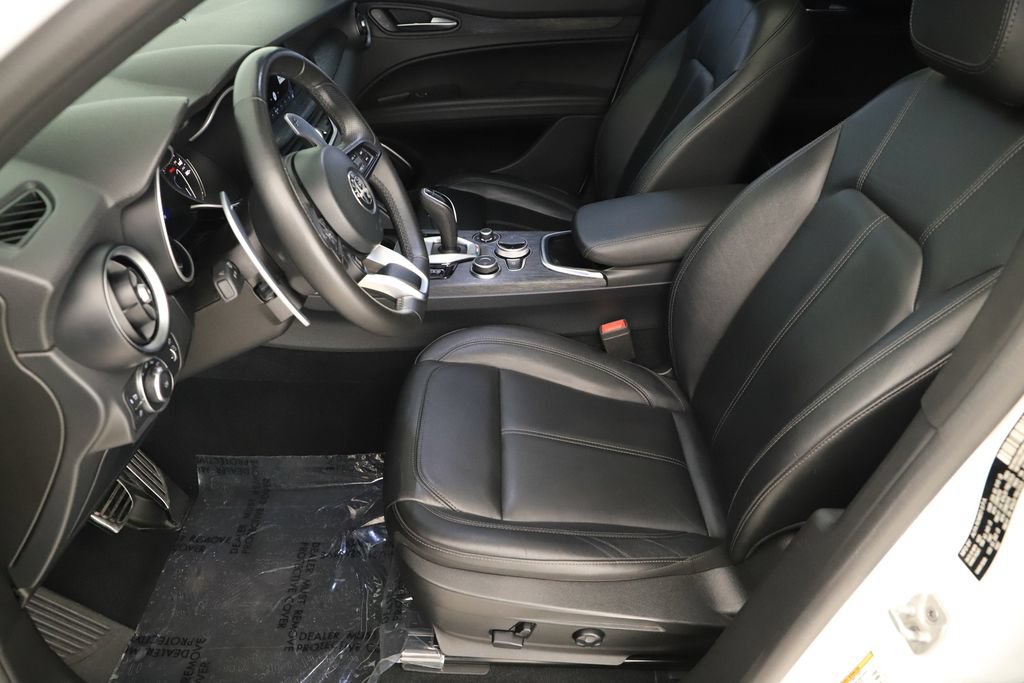 Used 2023 Alfa Romeo Stelvio Sprint RWD image 24