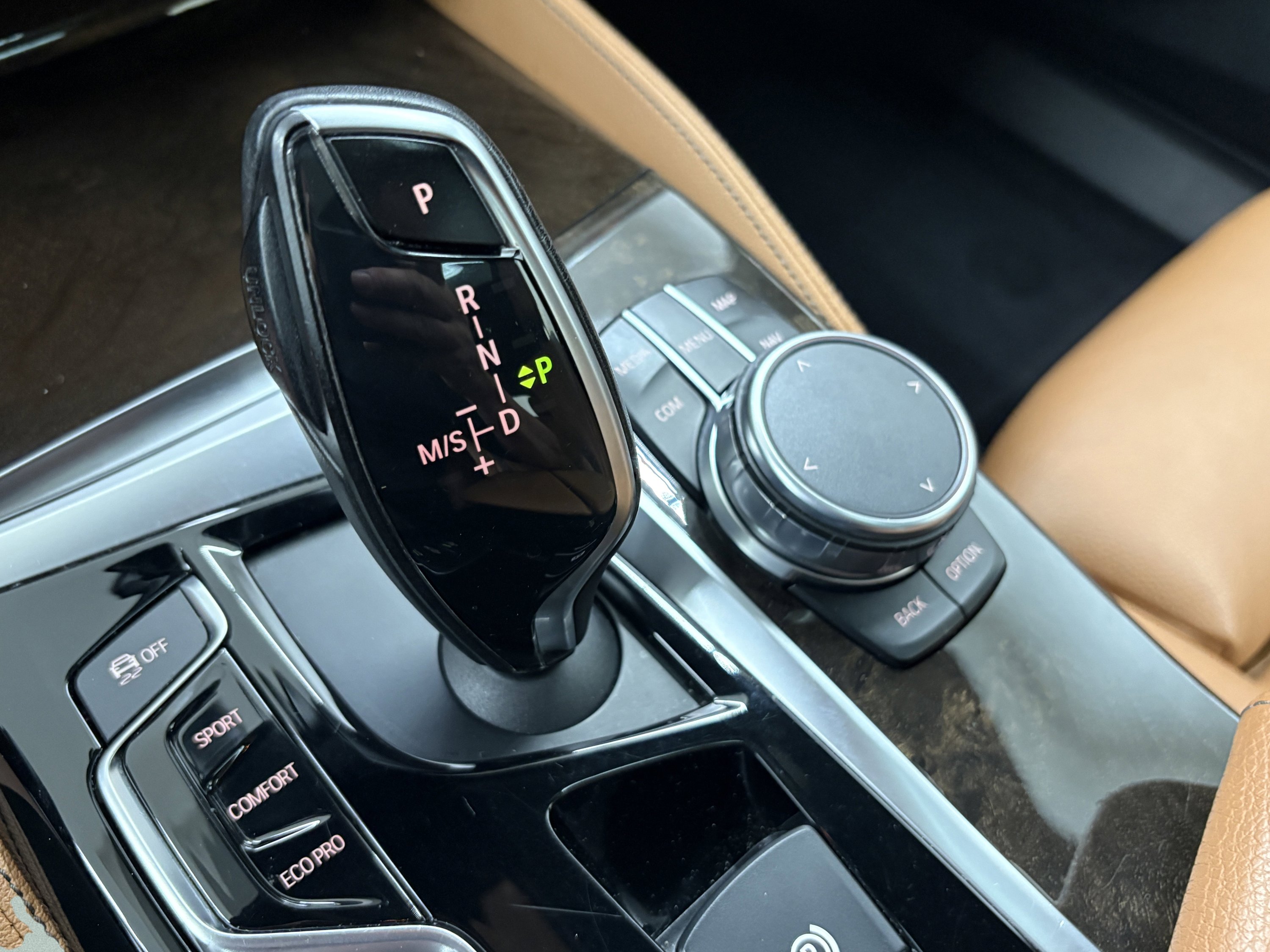 Used 2018 BMW 640i Gran Turismo xDrive image 23