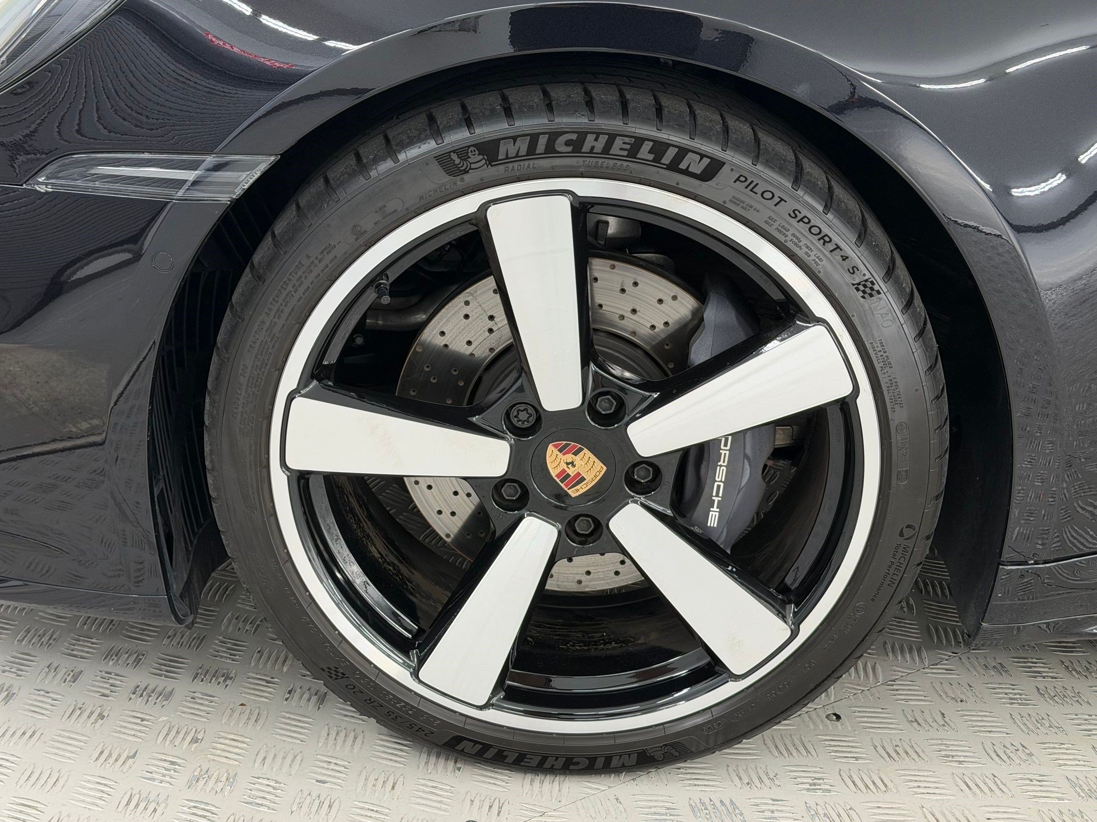 Certified 2026 Porsche 911 Carrera RWD image 12