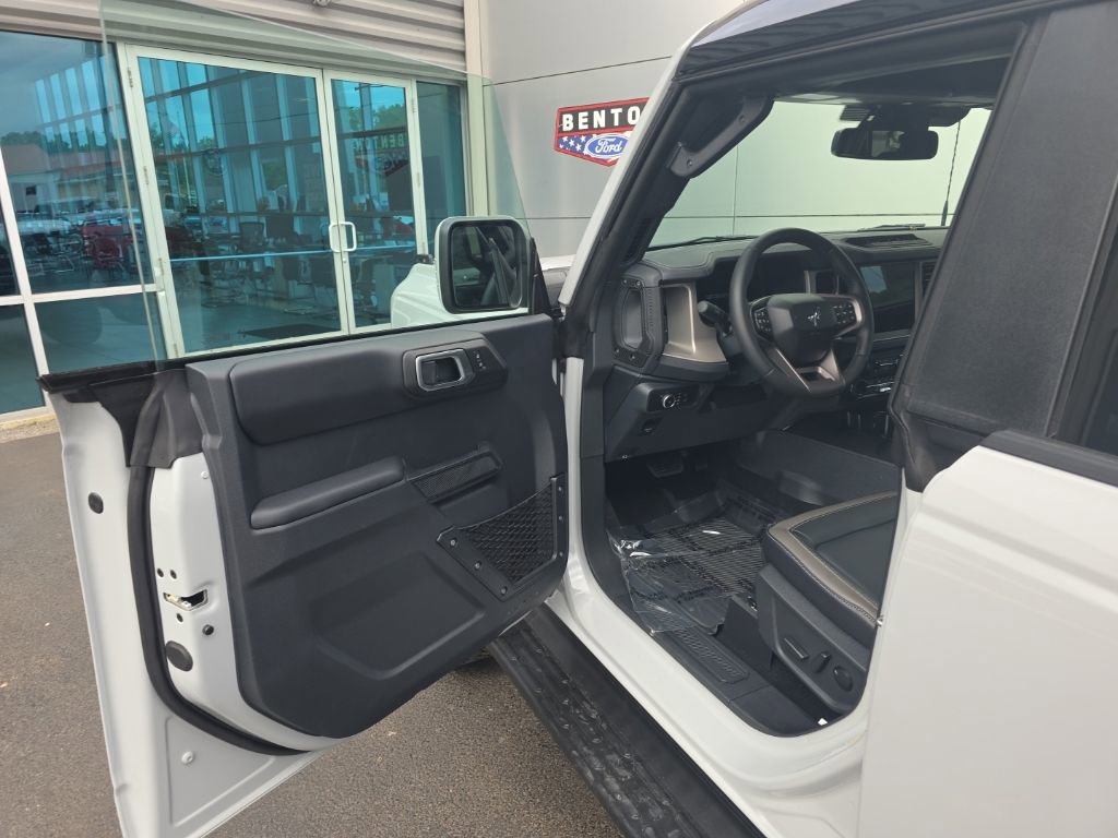 New 2026 Ford Bronco Outer Banks w/ Sasquatch Package AWD/4WD image 11