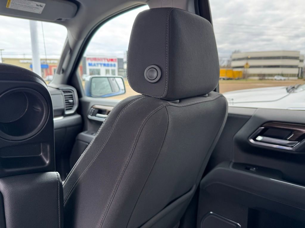 Used 2025 Chevrolet Silverado 1500 LT image 24