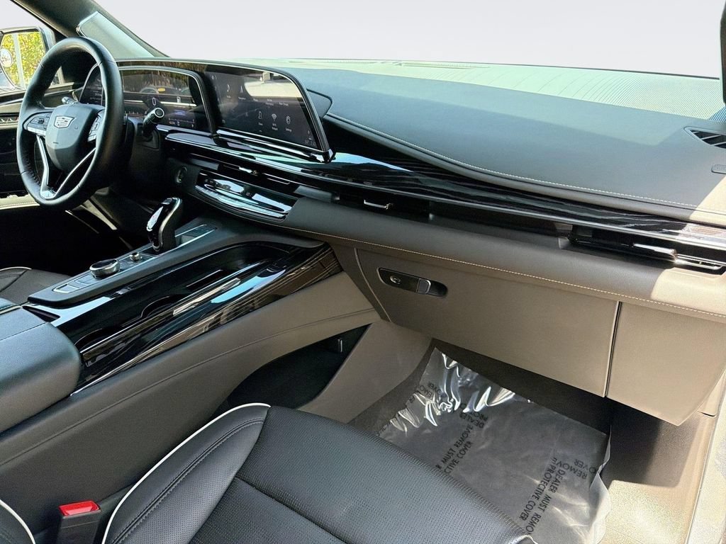 Certified 2022 Cadillac Escalade Sport w/ Touring Package AWD/4WD image 34