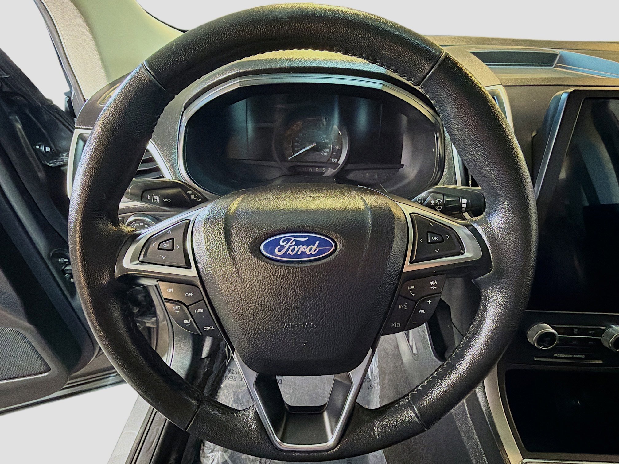 Used 2022 Ford Edge SEL image 18