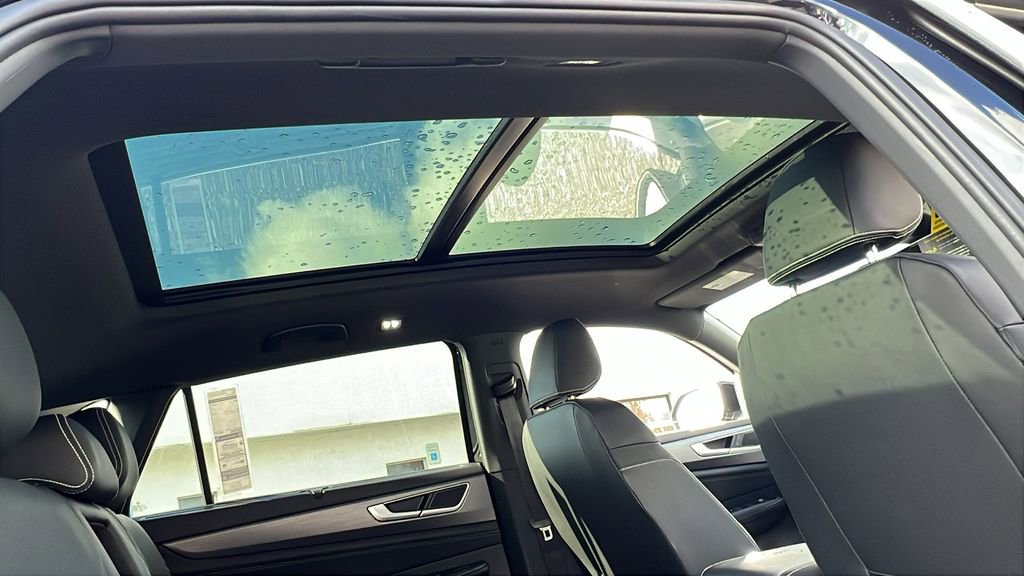 New 2026 Volkswagen Atlas Cross Sport SE image 11